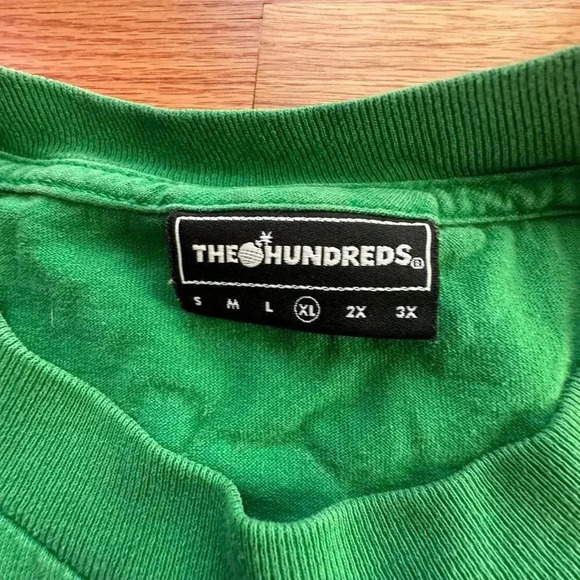 THE HUNDREDS x Mens Womens Green Bowling Ball Face Graphic T l SIZE XL - Picture 6 of 7